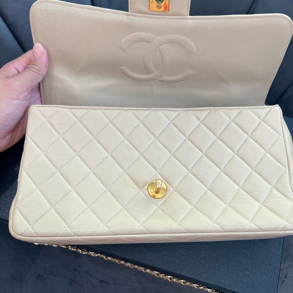 Rare Vintage Chanel Kelly top handle bag 24k Gold Hardware - Picture 11 of 17
